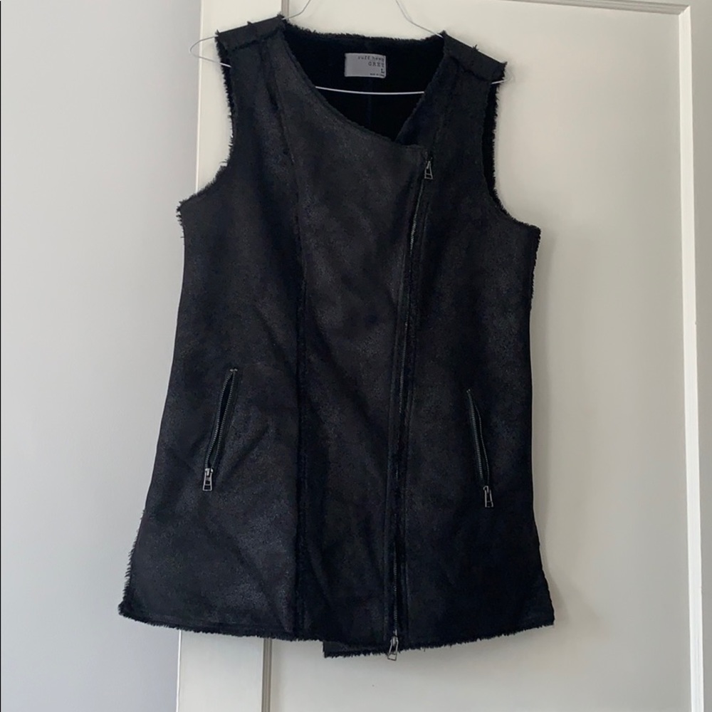 Black Ruff Hewn vest